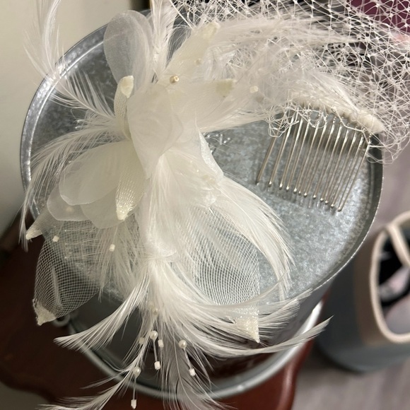 David’s Bridal Headpieces Ivory (2) Organza Feathers Pearls and Rhinestones - Picture 7 of 13